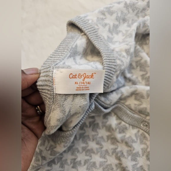 Cat & Jack Girl Sweater
M 14/16
In great condition
Measurements in pictures - Picture 7 of 11